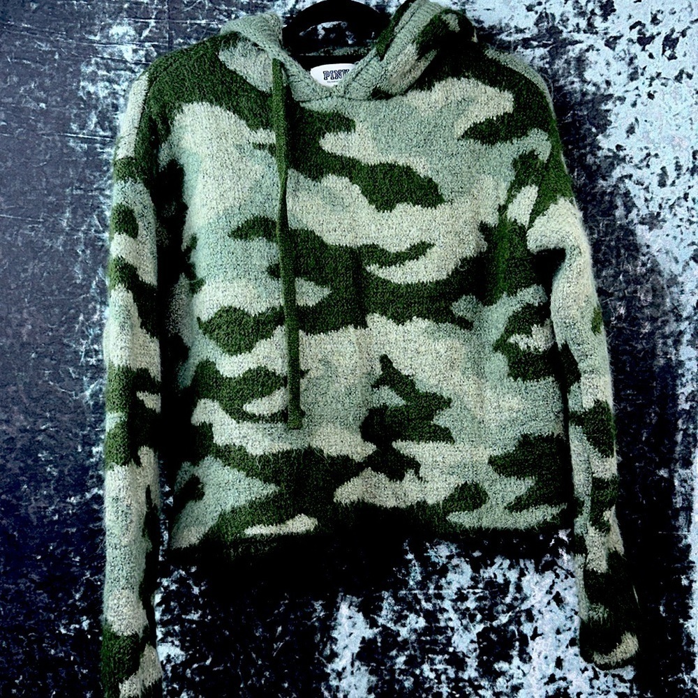 Pink by Victoria’s Secret sweater